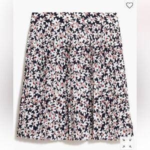 NWT Floral pleated mini skirt 